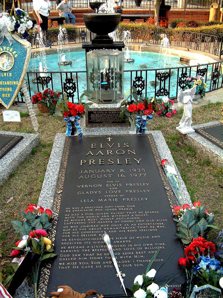 Mormântul lui Elvis, autor Maha, Wikipedia.