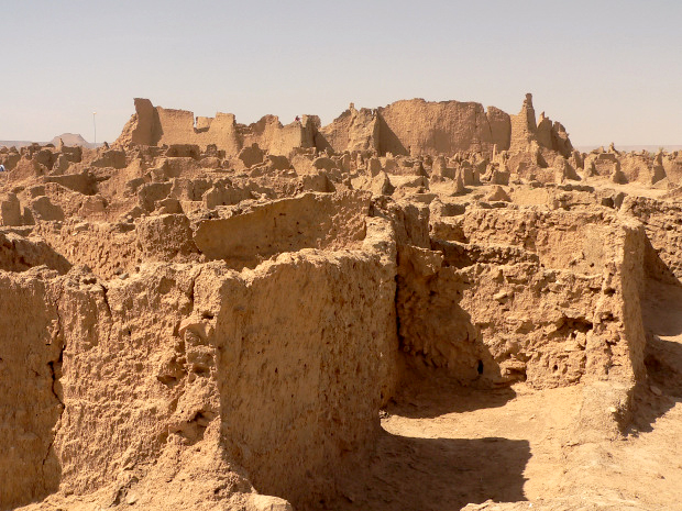 Sahara descoperirea ruinelor unui oraş datând de 15.000 de ani!
